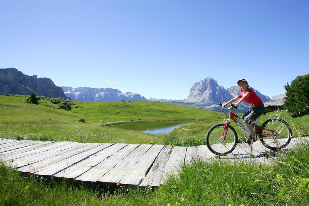 Apartments La Baita Santa Cristina Val Gardena Eksteriør bilde